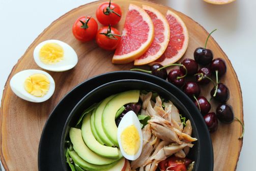 Nourishing Diets for Mental Wellness: Best Choices for Women in 2024 A variety of wholesome foods from top diets for alleviating depression in women, featuring colorful fruits, vegetables, and healthy fats.