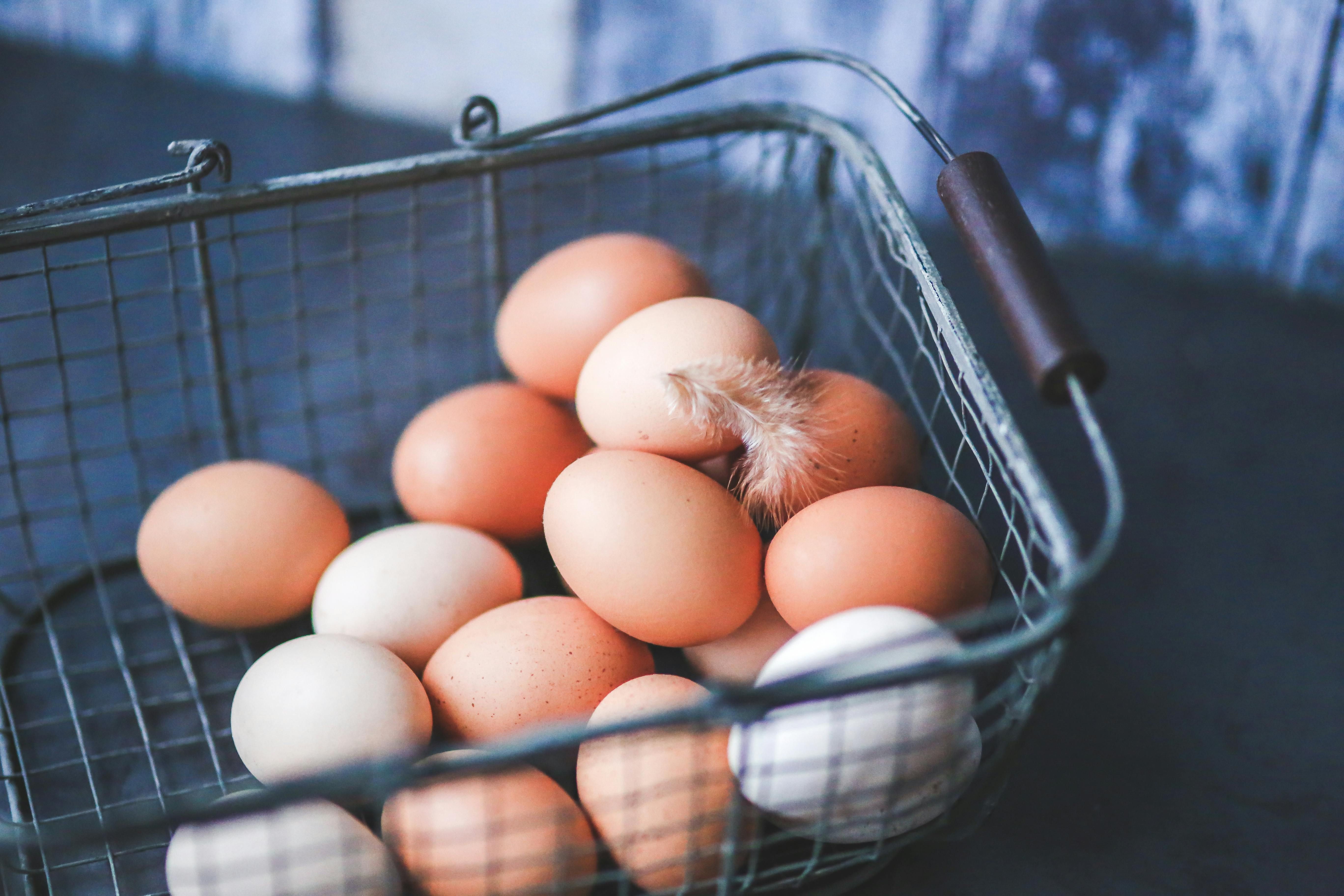 Fresh Eggs: A Nutritious and Versatile Ingredient for a High-Protein Diet Fresh eggs, a nutritious and versatile ingredient, perfect for a high-protein diet.