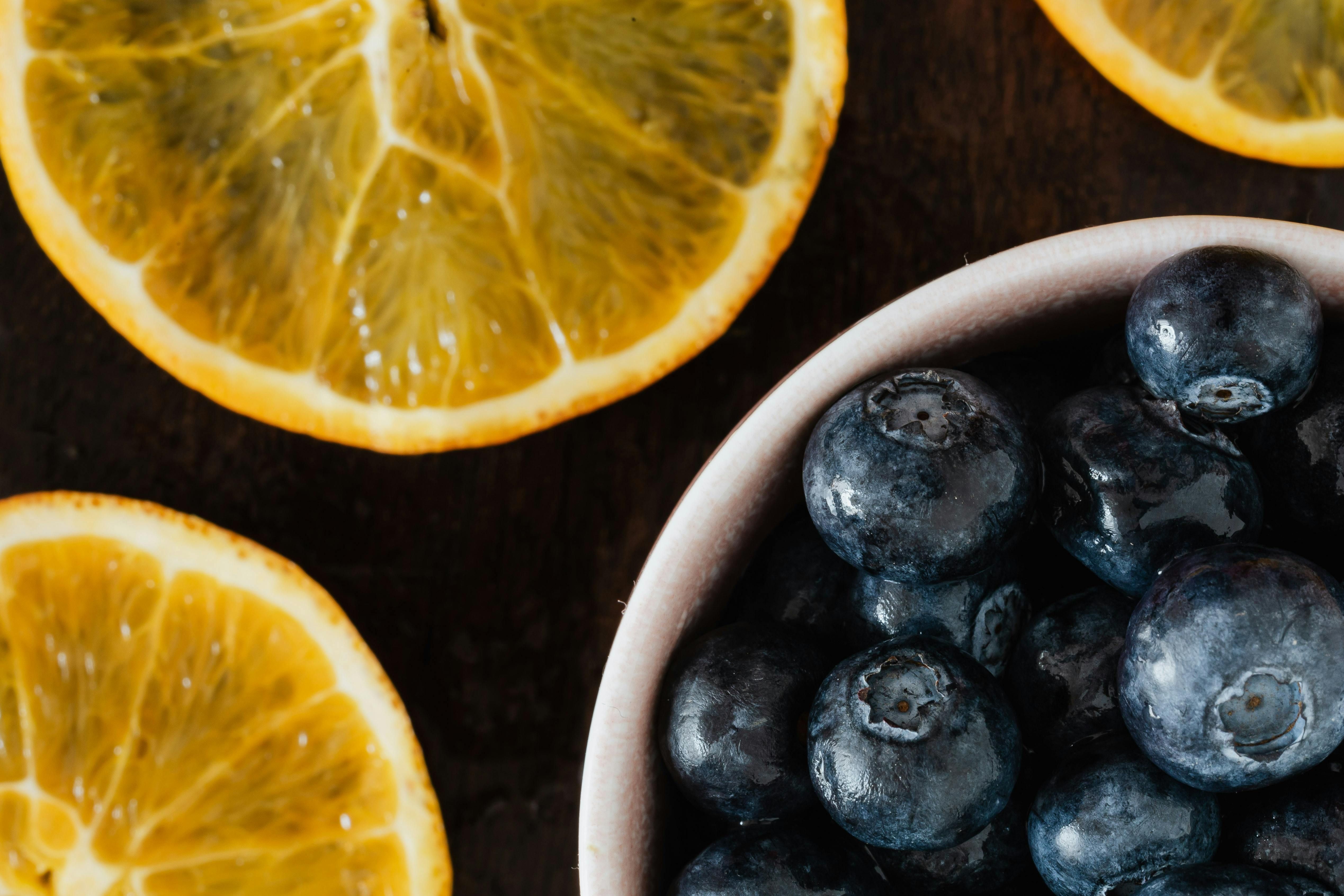 Nutritional Balance: A Guide to Eating for Belly Fat Reduction Healthy plate with balanced portions of proteins, vegetables, and grains